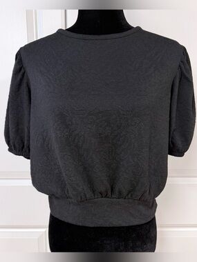 So Black Textured Open Back Crop Top